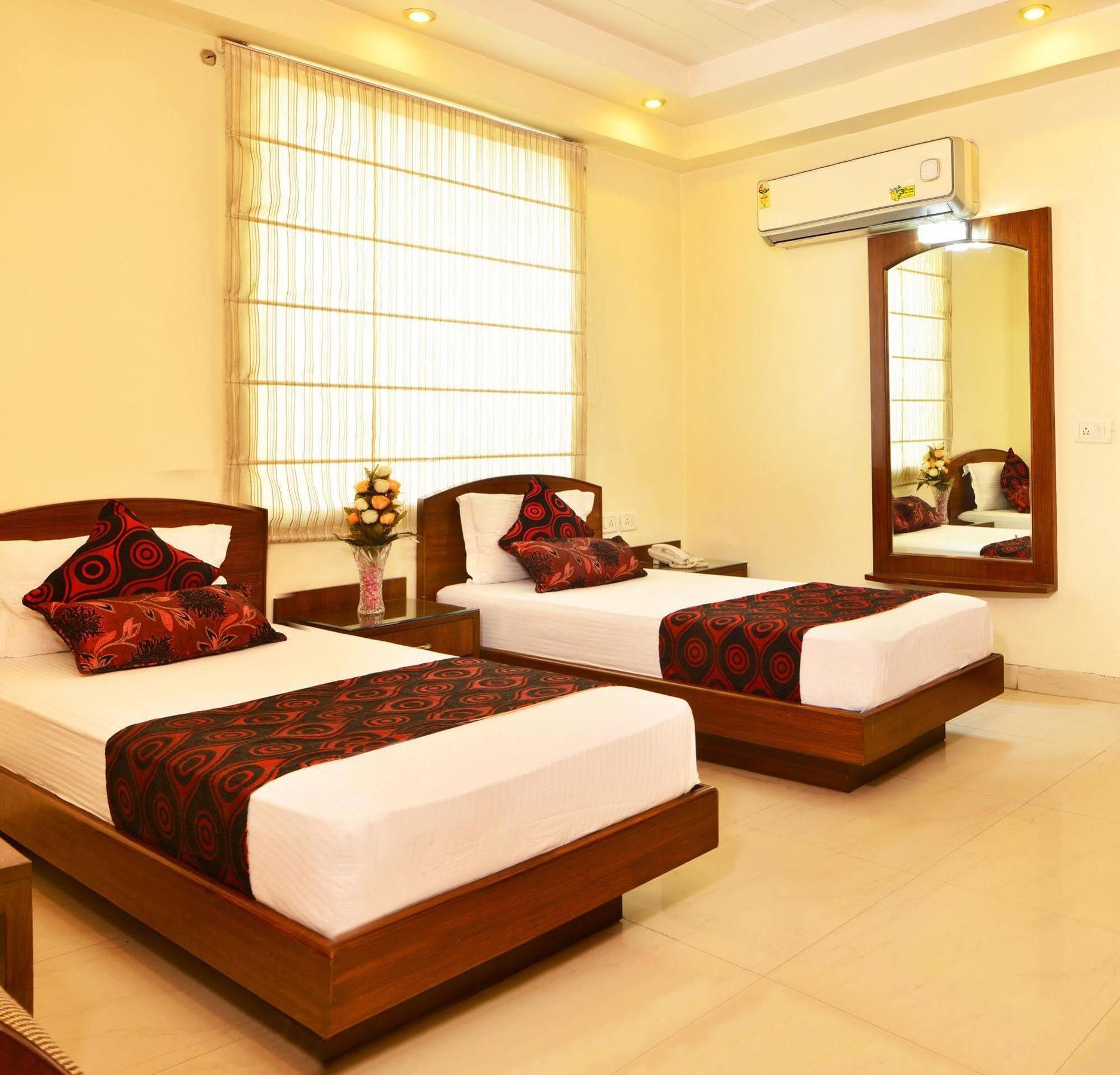 Hotel Shipra International New Delhi Eksteriør bilde